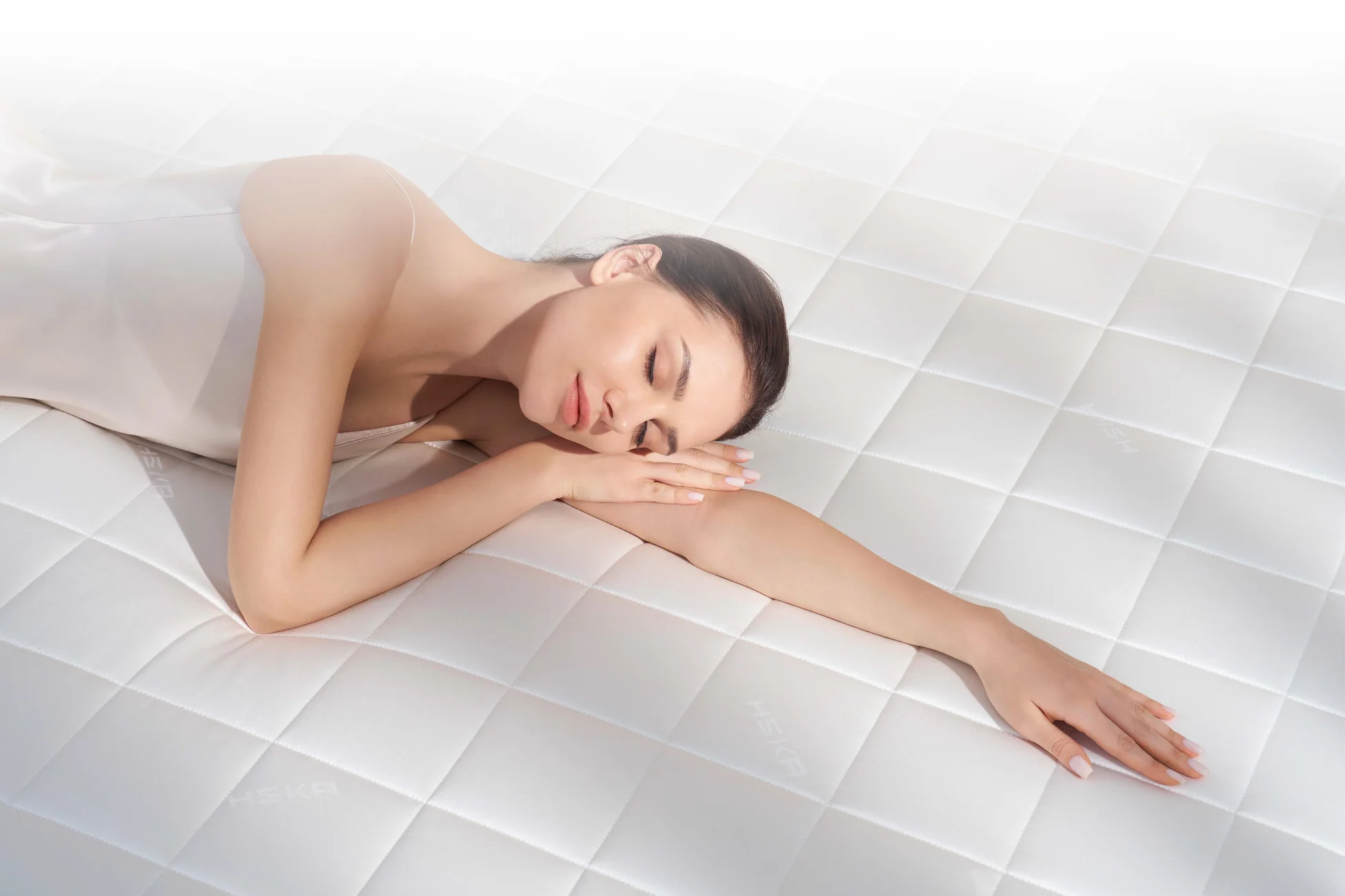 Liệu Chiếc Giường Của Bạn Có Đang Học Tập Từ Bạn? Trí Tuệ Vô Hình Trong Nệm HEKA AI